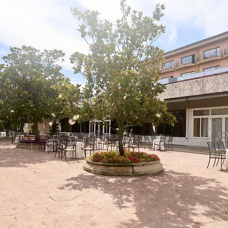 מלון Crisol Regio 4*