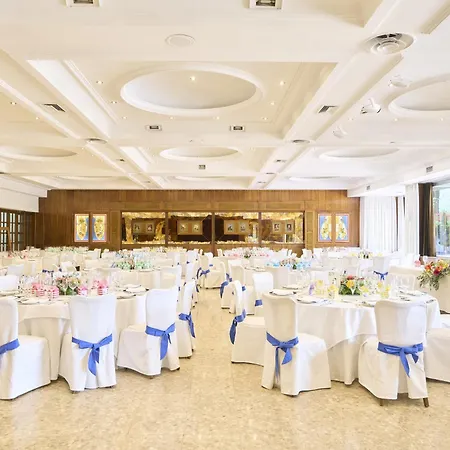 Crisol Regio מלון