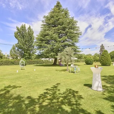 Crisol Regio מלון