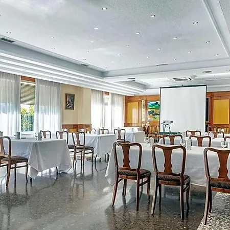 Crisol Regio 4* Санта Марта де Тормес