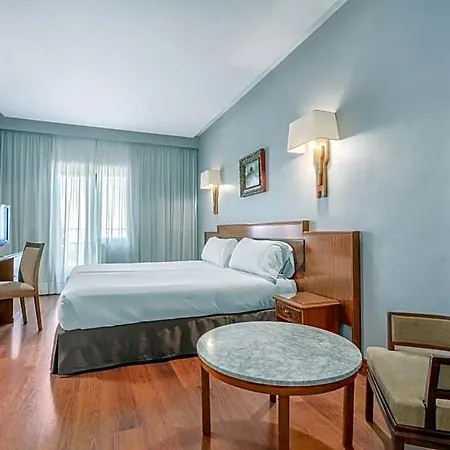 Crisol Regio 4* Санта Марта де Тормес