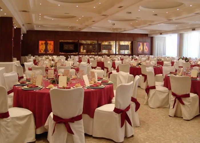 호텔 Crisol Regio 4*