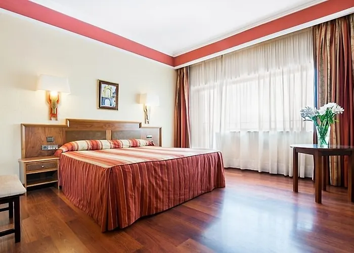 Crisol Regio 호텔 산타마리타데토르메스